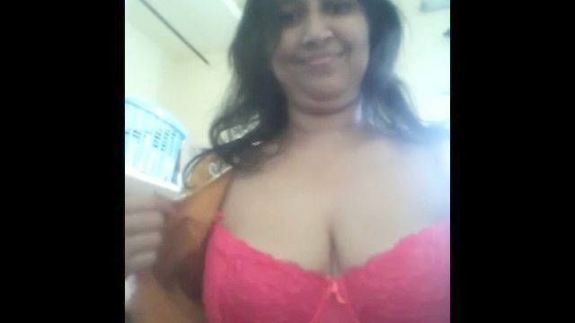 Indian Aunty Showing Huge Breast Opening Blouse