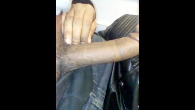 Bronx Thot Exposed Making Give Head Cock On 4 Train And Almost Gets Caught
